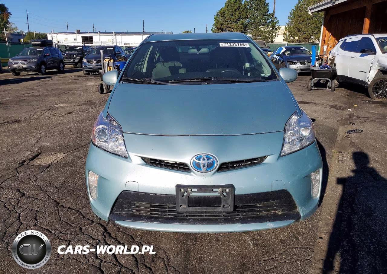 2013 Toyota Prius Two VIN:JTDKN3DU8D5614201 - 5