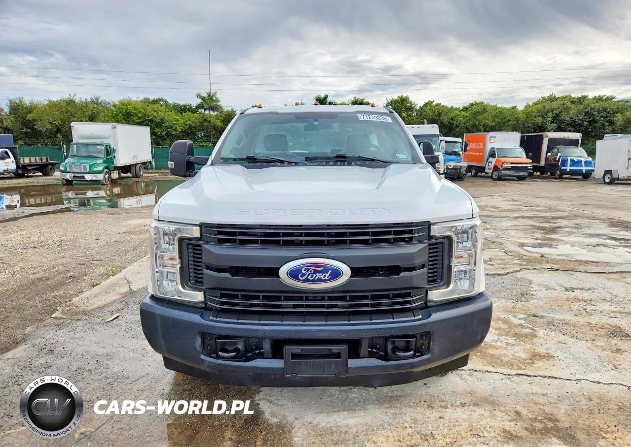2018 Ford F350 Super Duty VIN:1FDRF3GT5JEC20077 - 5