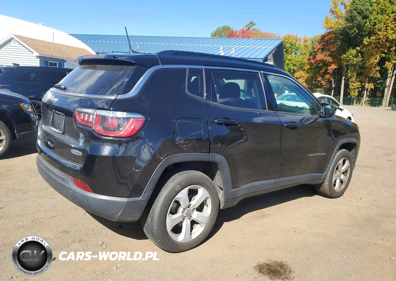2018 Jeep Compass Latitude VIN:3C4NJDBB7JT291223 - 3