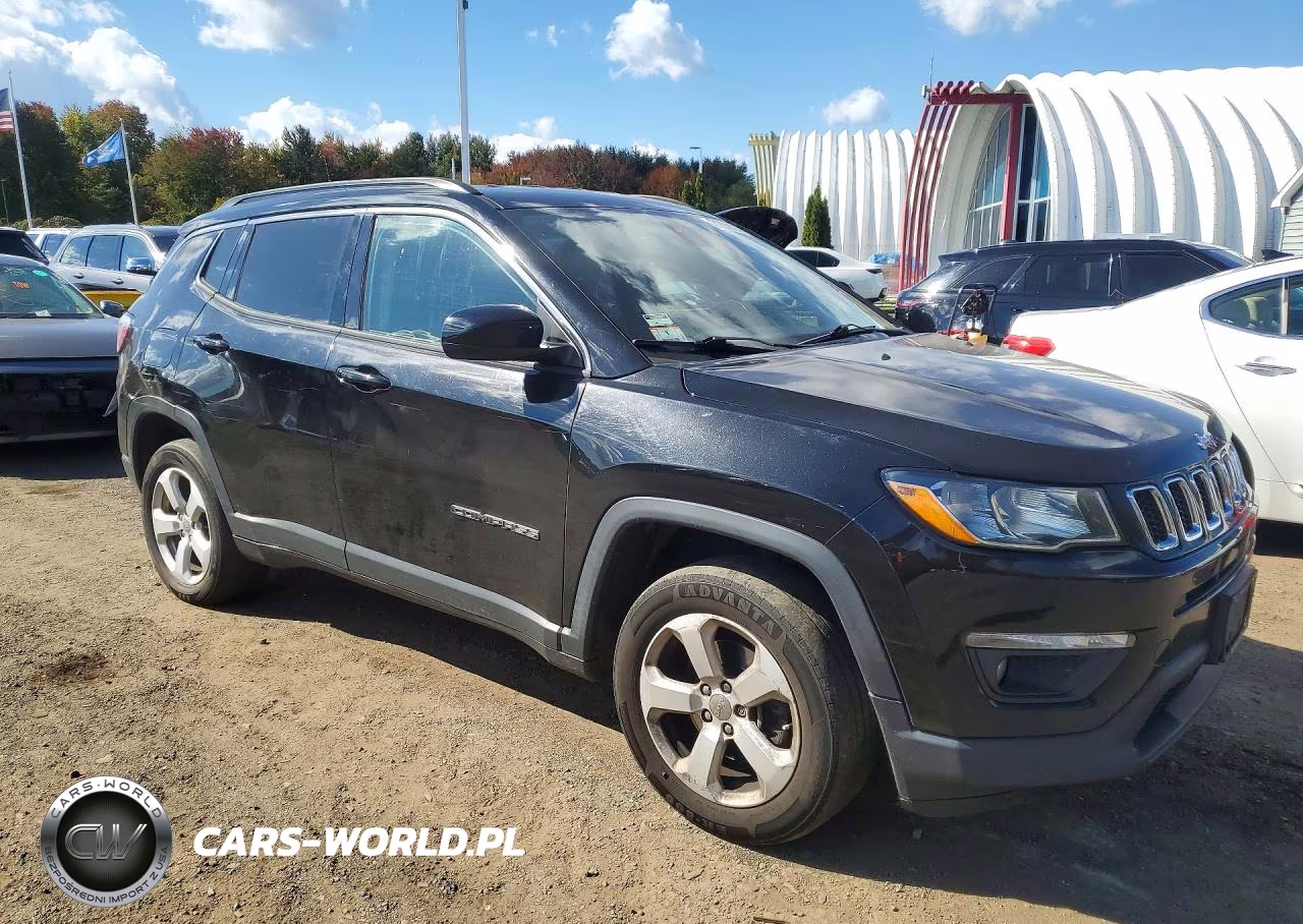 2018 Jeep Compass Latitude VIN:3C4NJDBB7JT291223 - 4