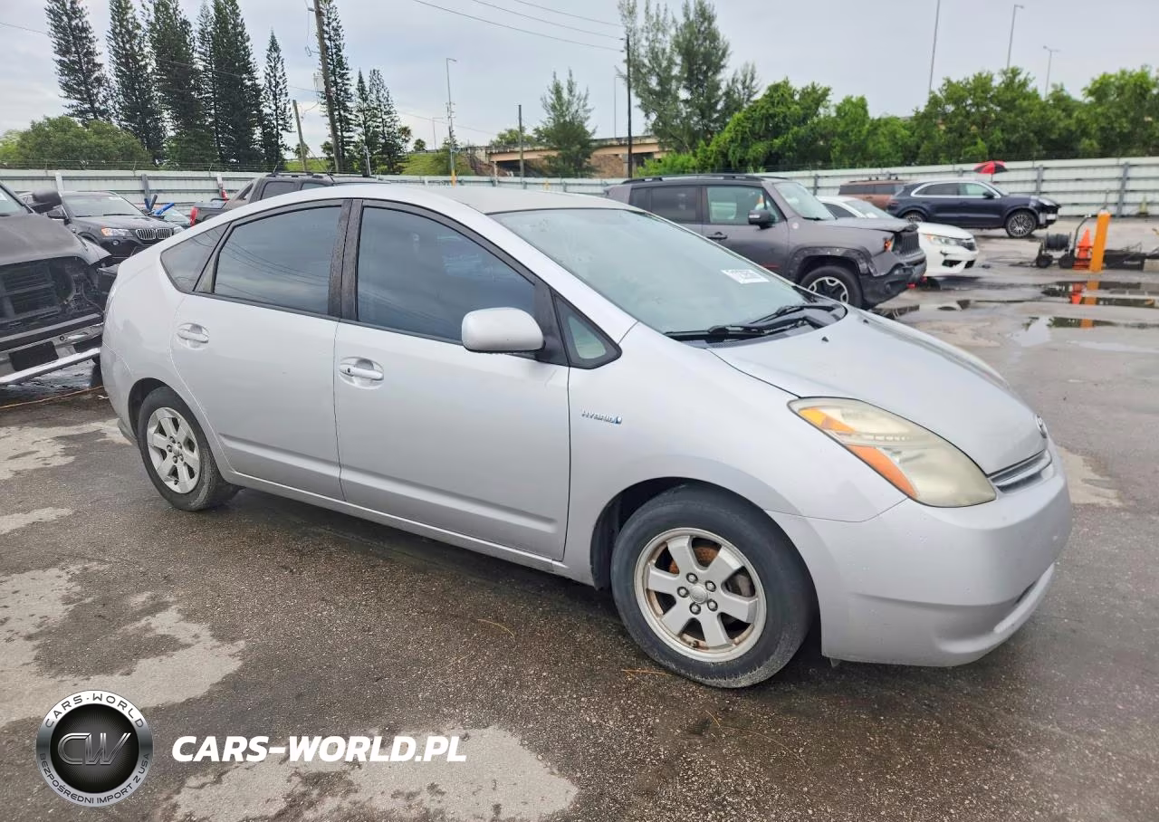 2008 Toyota Prius Base VIN:JTDKB20U683451901 - 4