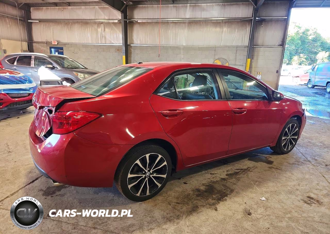 2017 Toyota Corolla Se VIN:2T1BURHE8HC811578 - 3