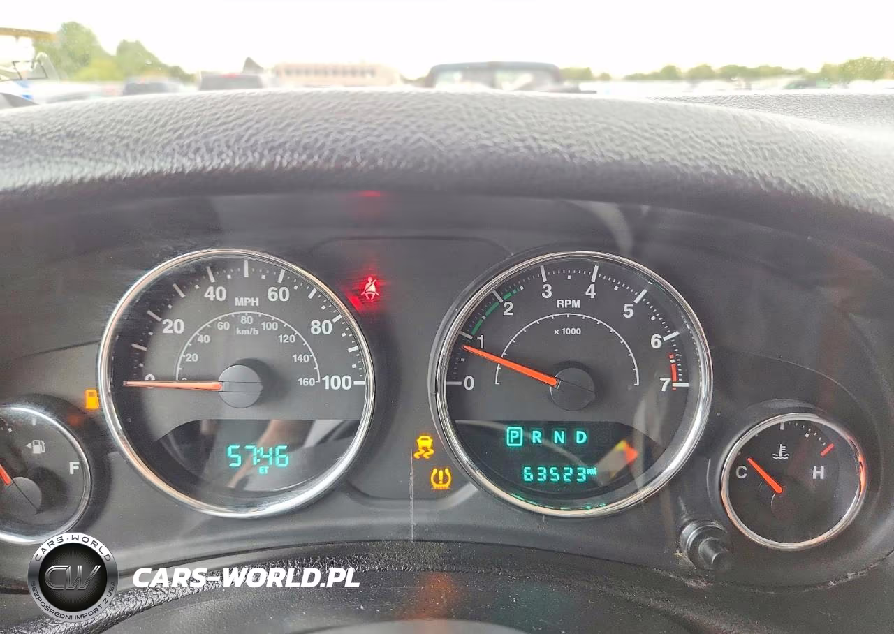 2017 Jeep Wrangler Unlimited Sport VIN:1C4HJWDG6HL718592 - 9