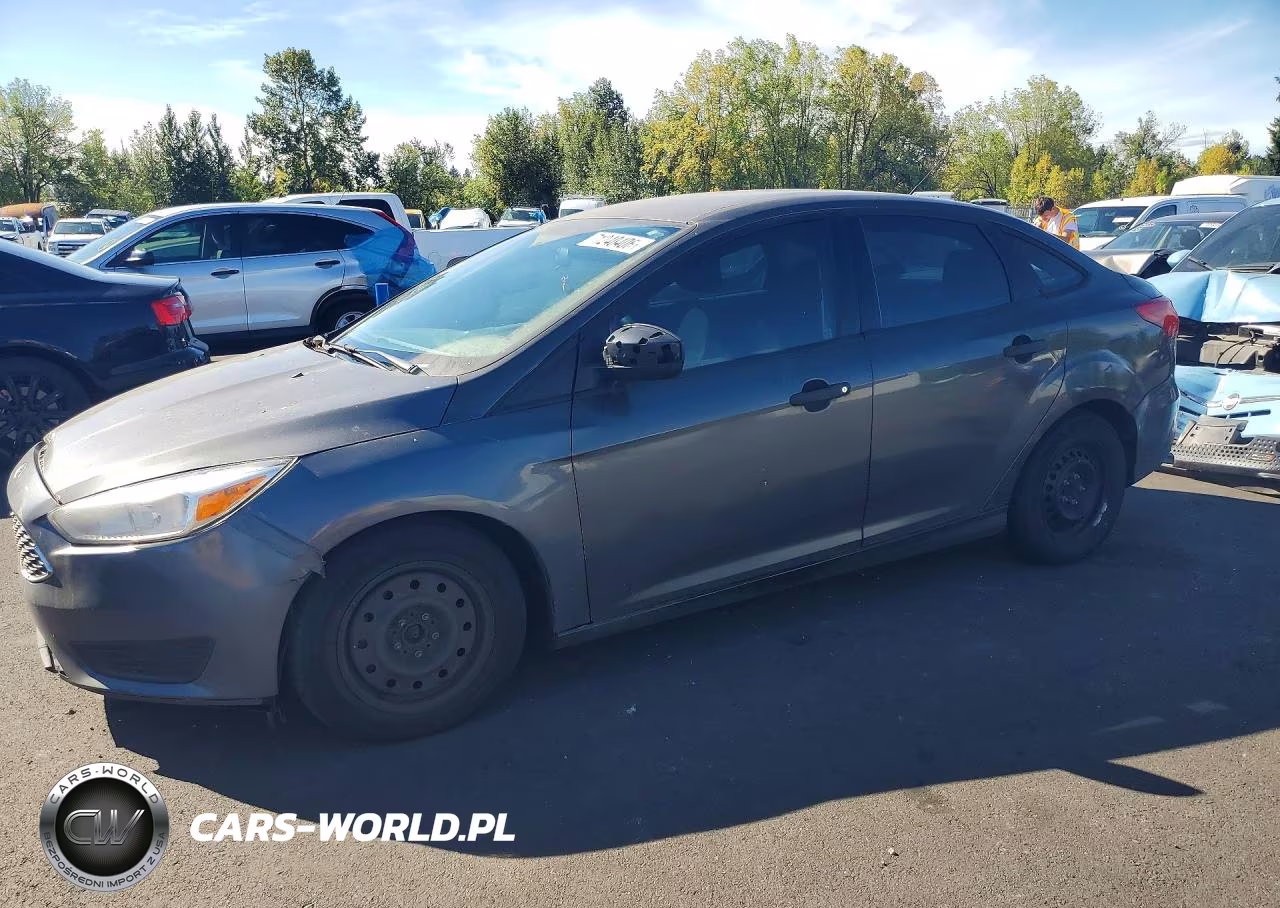 2017 Ford Focus S VIN:1FADP3E26HL271329 - 1