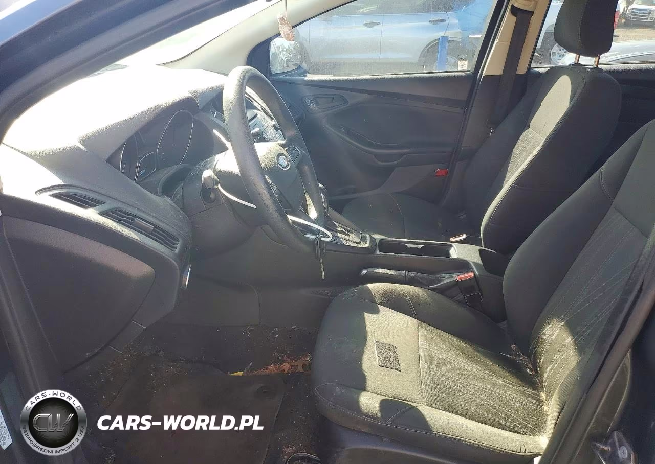 2017 Ford Focus S VIN:1FADP3E26HL271329 - 7