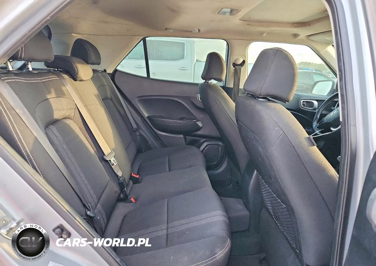 2022 Hyundai Venue Sel VIN:KMHRC8A33NU168796 - 11