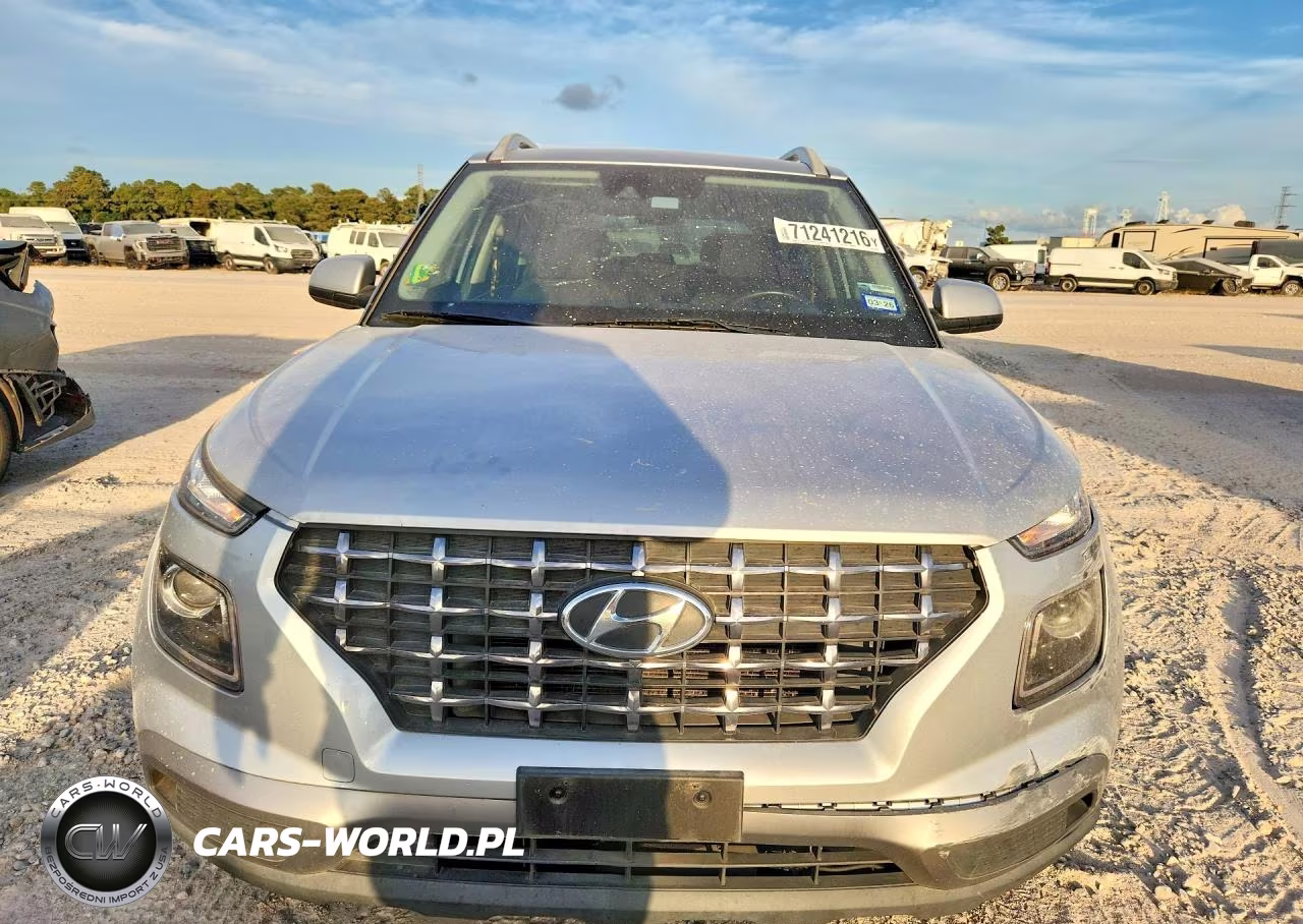 2022 Hyundai Venue Sel VIN:KMHRC8A33NU168796 - 5