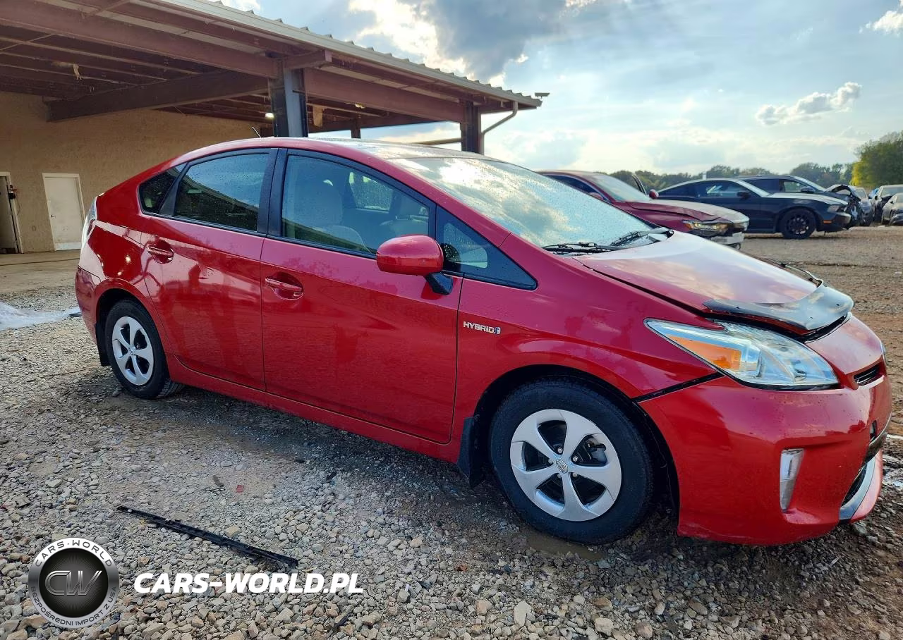 2013 Toyota Prius Three VIN:JTDKN3DU2D5596150 - 4