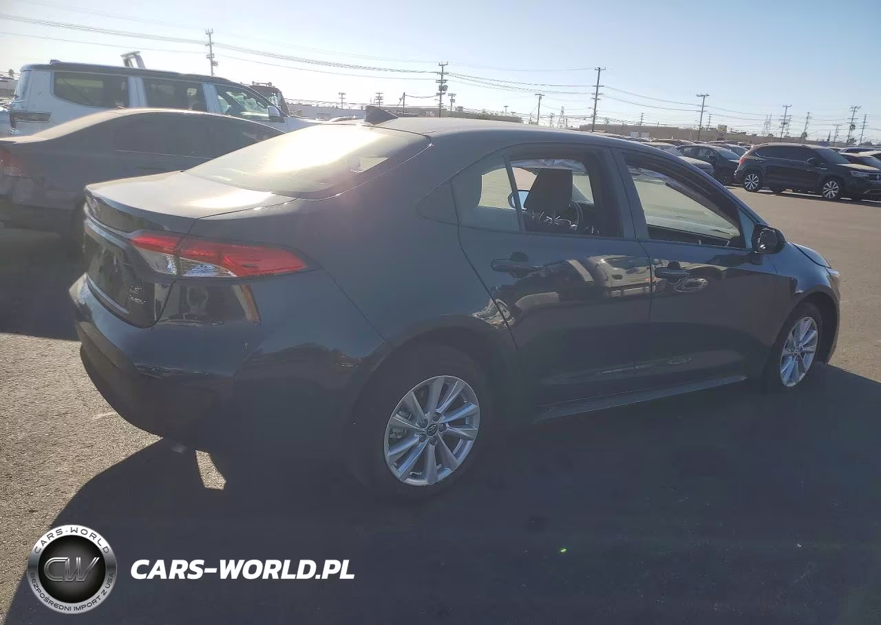 2026 Toyota Corolla Hybrid Le VIN:JTDBCMFE0T3137694 - 3