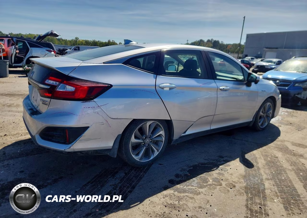 2018 Honda Clarity Touring VIN:JHMZC5F32JC023503 - 3