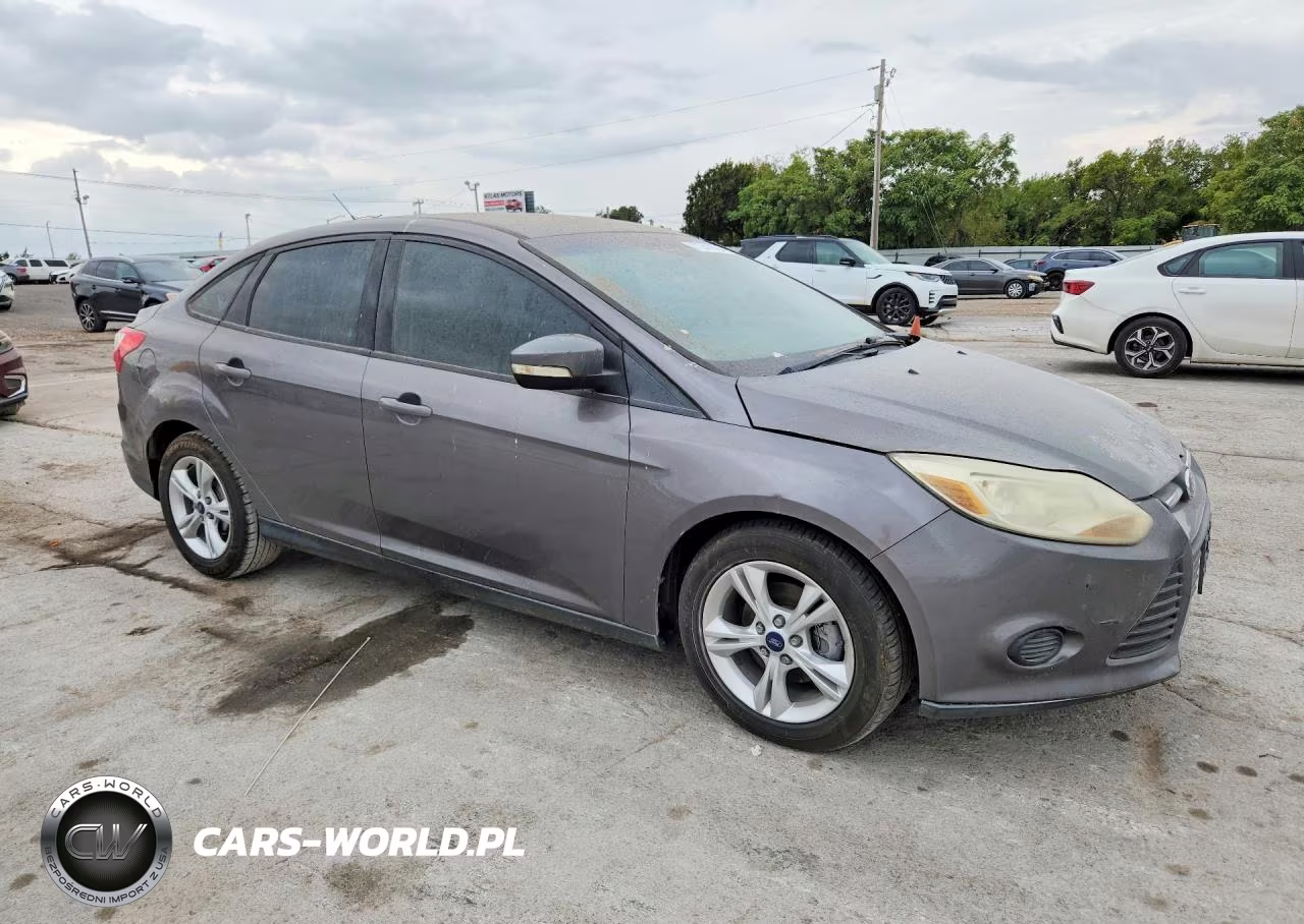 2014 Ford Focus Se VIN:1FADP3F26EL373062 - 4