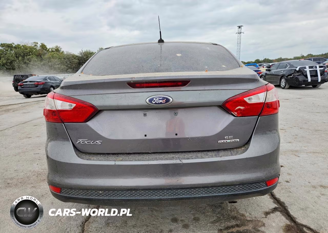 2014 Ford Focus Se VIN:1FADP3F26EL373062 - 6