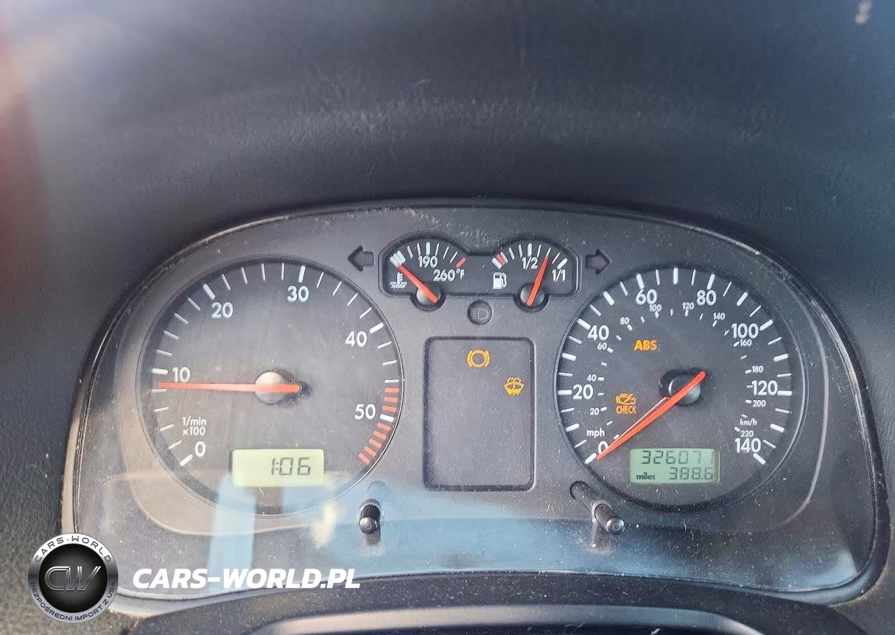 2000 Volkswagen Jetta Gls Tdi VIN:3VWSF29M6YM138950 - 9