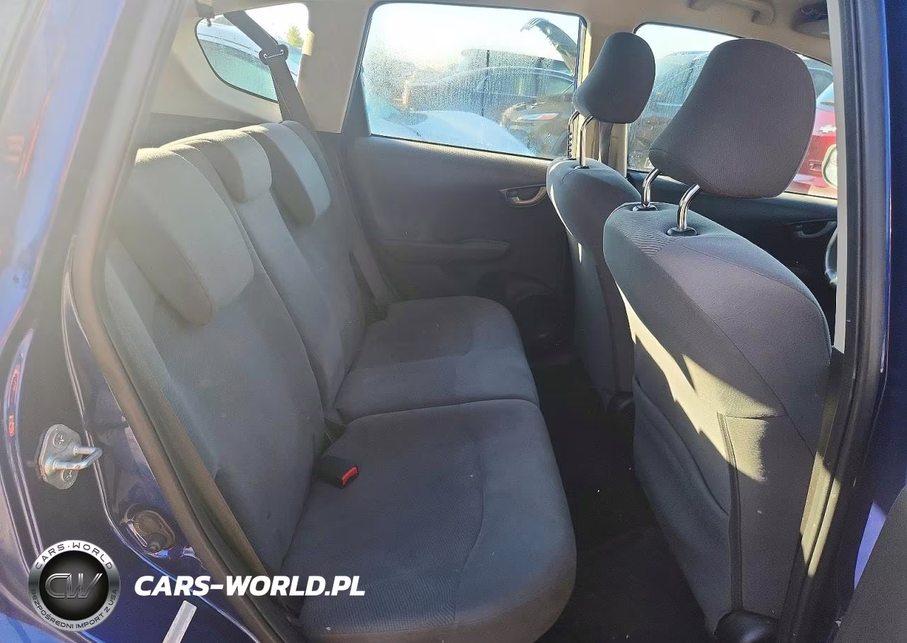 2013 Honda Fit VIN:JHMGE8H35DC020731 - 10