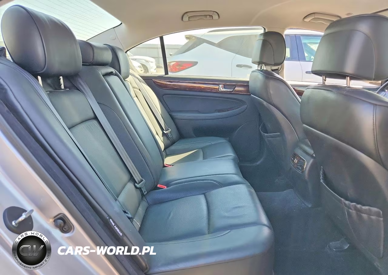 2010 Hyundai Genesis 3.8L VIN:KMHGC4DE7AU081457 - 10