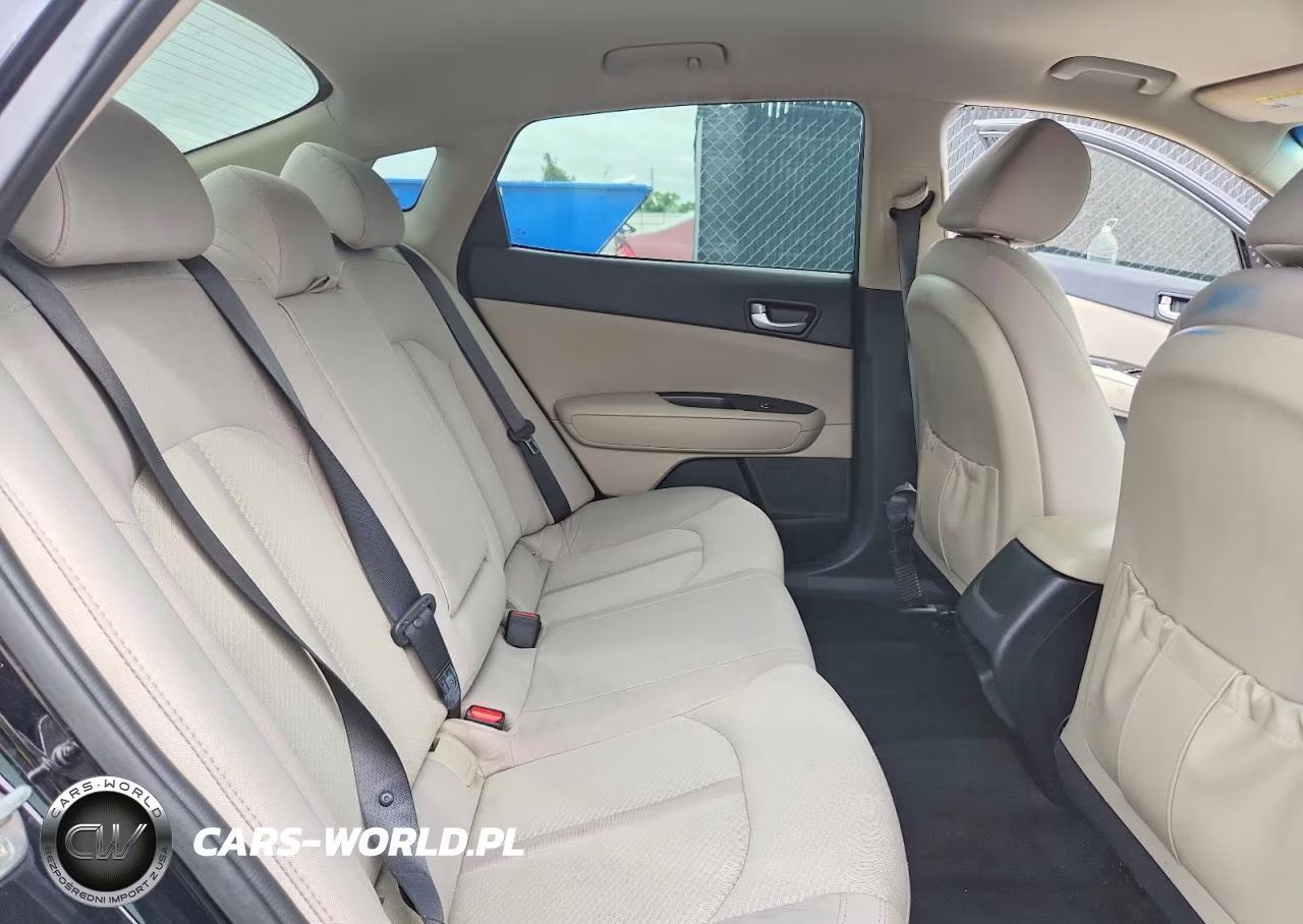 2018 Kia Optima Lx VIN:5XXGT4L35JG261630 - 10