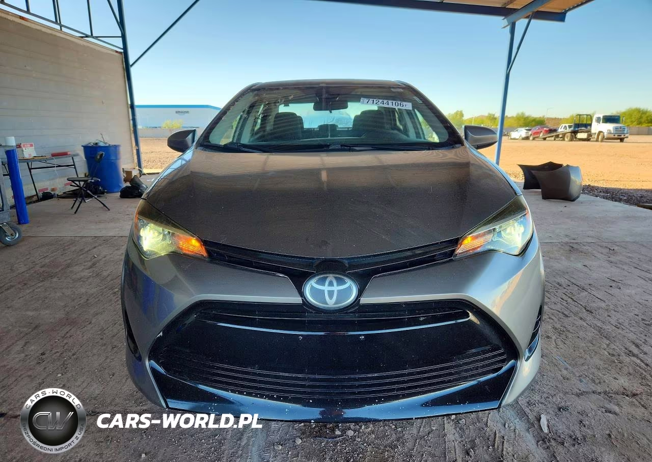 2018 Toyota Corolla Le VIN:5YFBURHE6JP826408 - 5