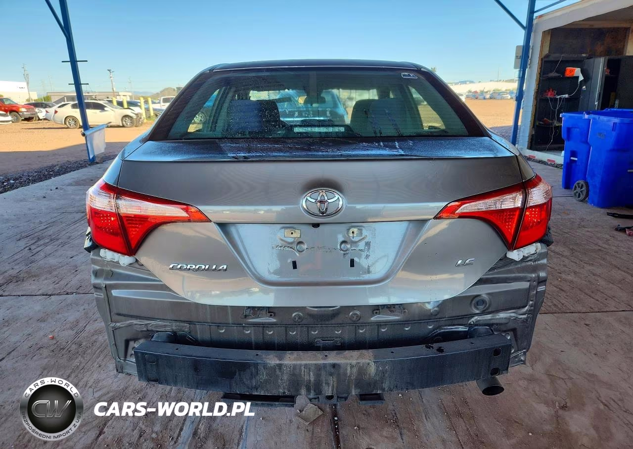 2018 Toyota Corolla Le VIN:5YFBURHE6JP826408 - 6