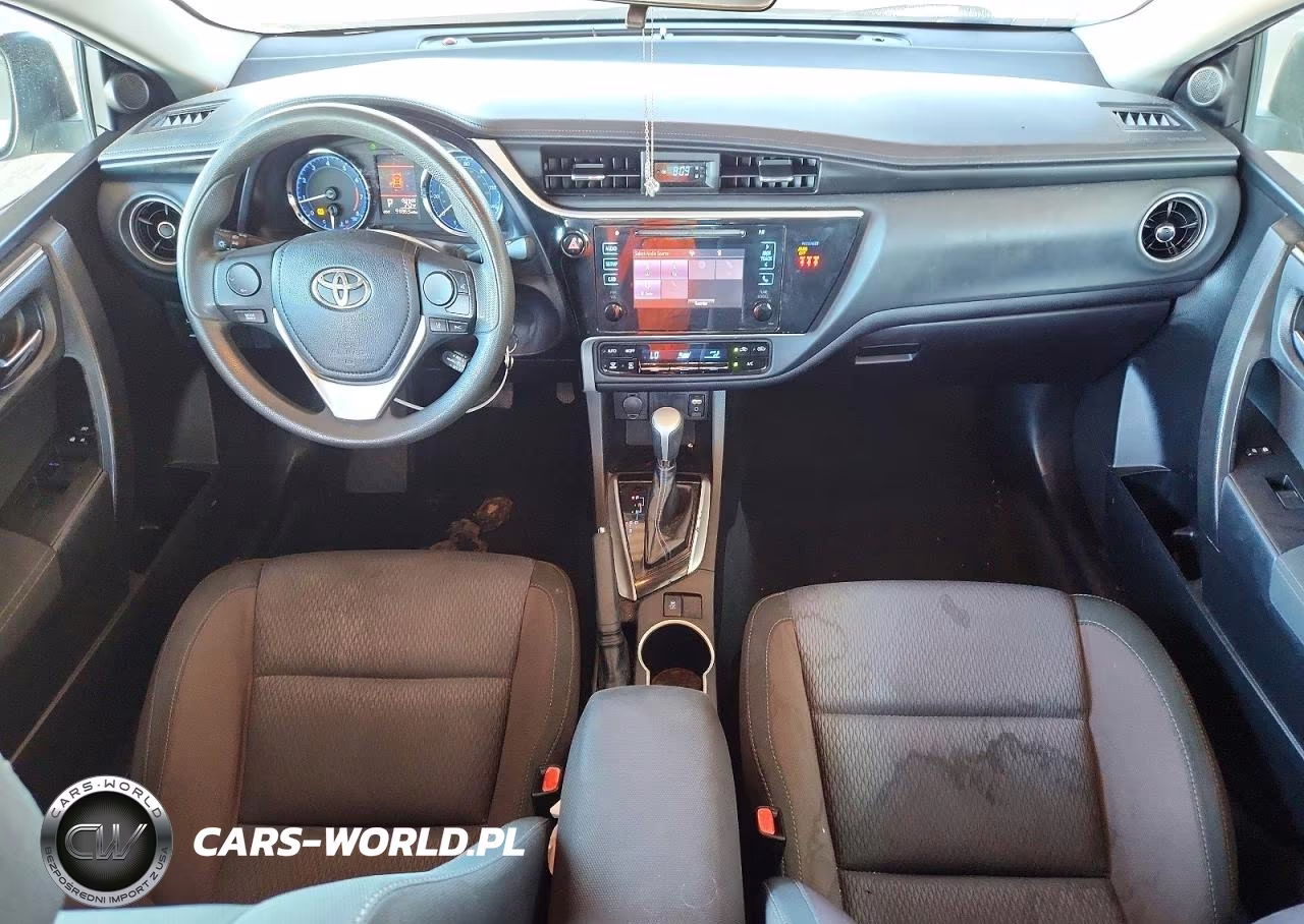 2018 Toyota Corolla Le VIN:5YFBURHE6JP826408 - 8