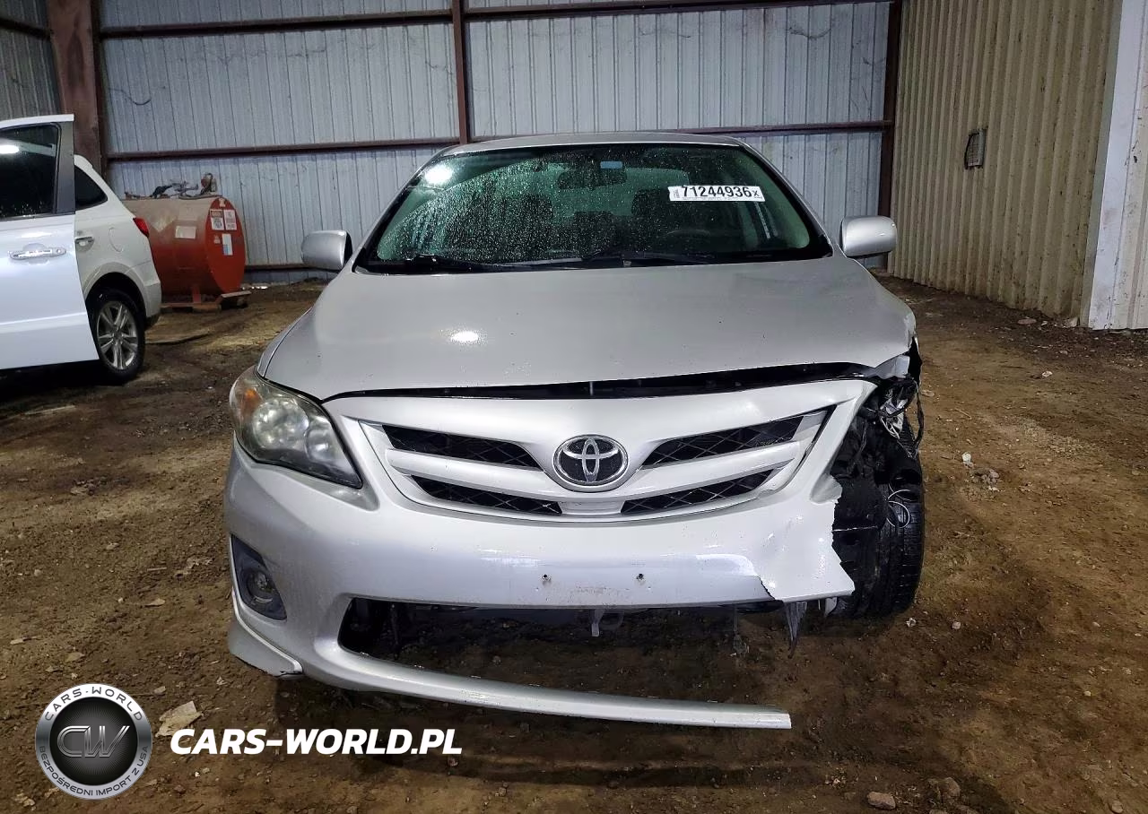 2011 Toyota Corolla S VIN:2T1BU4EE5BC586972 - 5