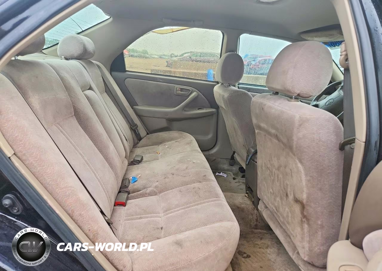 1999 Toyota Camry Le VIN:4T1BG22KXXU596747 - 10