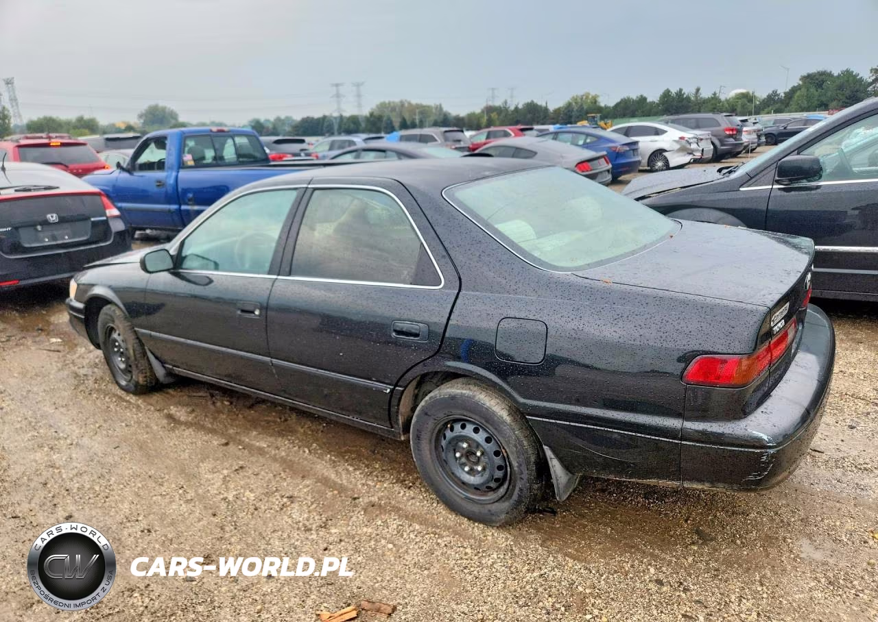 1999 Toyota Camry Le VIN:4T1BG22KXXU596747 - 2
