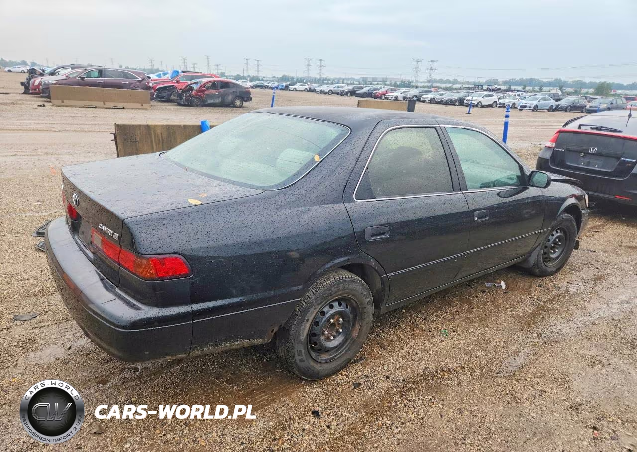 1999 Toyota Camry Le VIN:4T1BG22KXXU596747 - 3