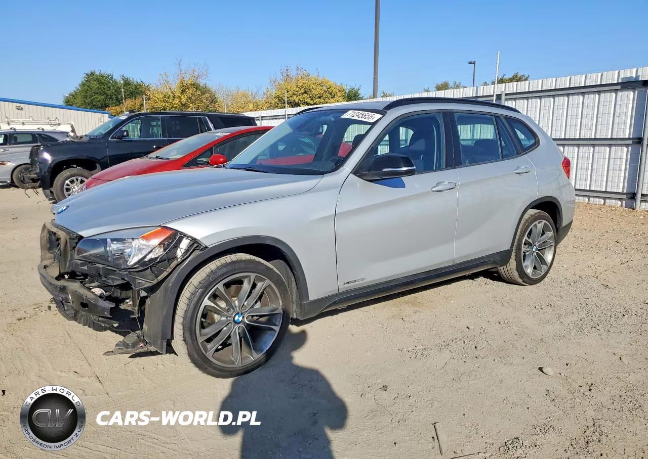 2015 BMW X1 xDrive28I VIN:WBAVL1C51FVY40713 - 1