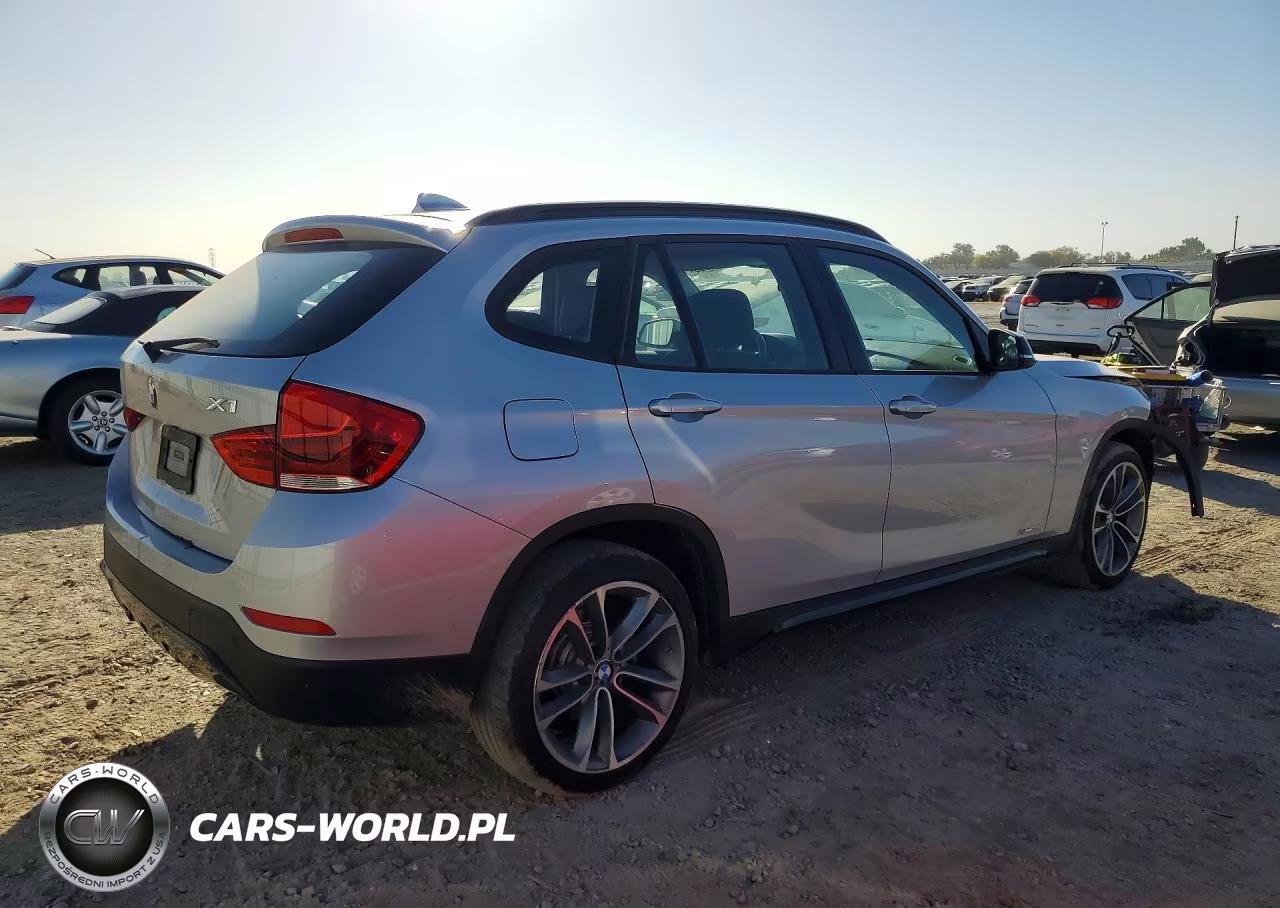 2015 BMW X1 xDrive28I VIN:WBAVL1C51FVY40713 - 3