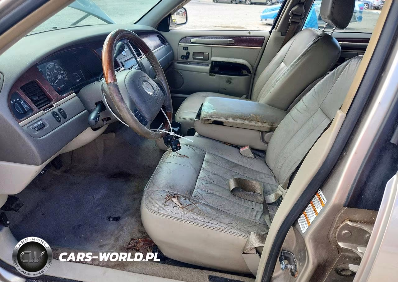 2003 Lincoln Town Car Signature VIN:1LNHM82W73Y602788 - 7