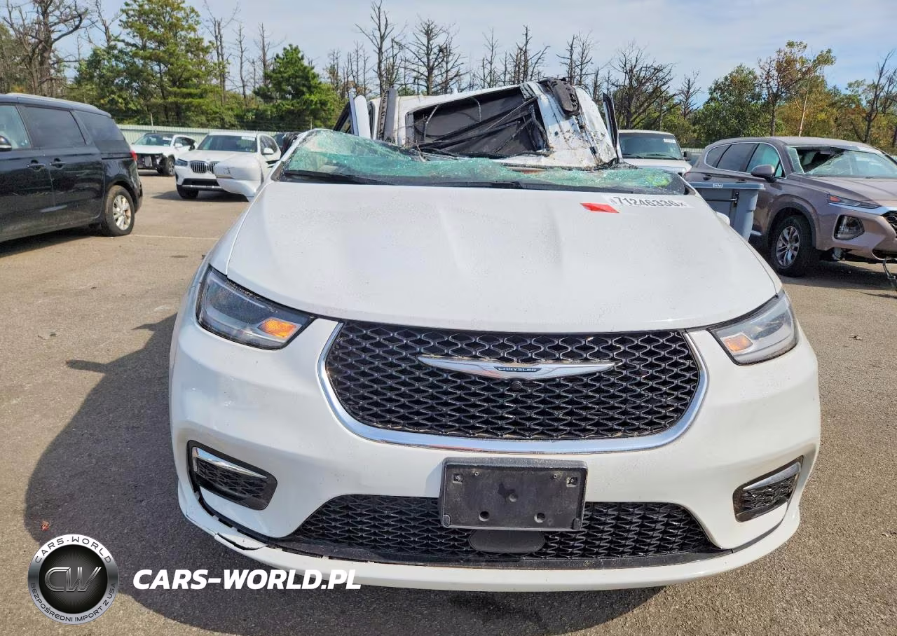 2021 Chrysler Pacifica Touring L VIN:2C4RC3BG3MR606365 - 5