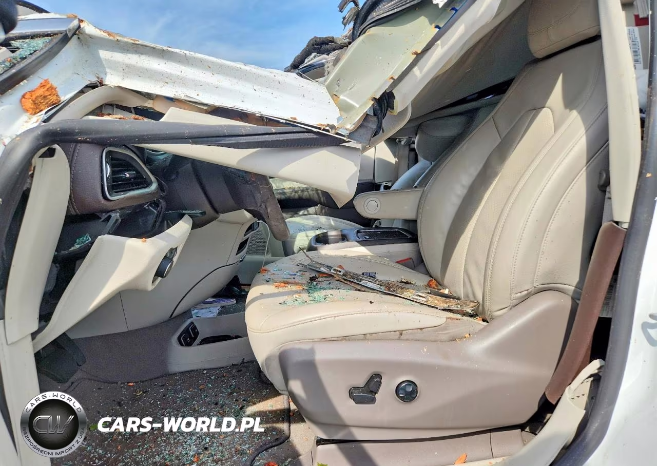2021 Chrysler Pacifica Touring L VIN:2C4RC3BG3MR606365 - 7