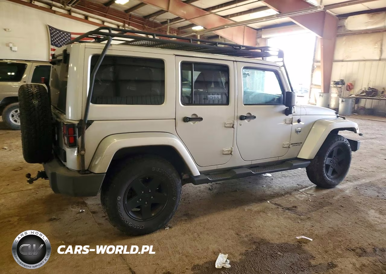 2012 Jeep Wrangler Unlimited Sahara VIN:1C4BJWEG5CL146900 - 3