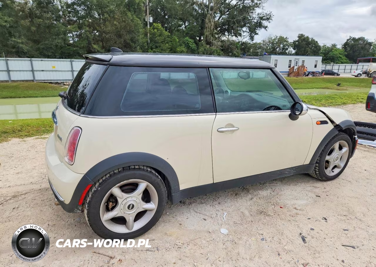 2005 Mini Cooper VIN:WMWRC33425TC56323 - 3