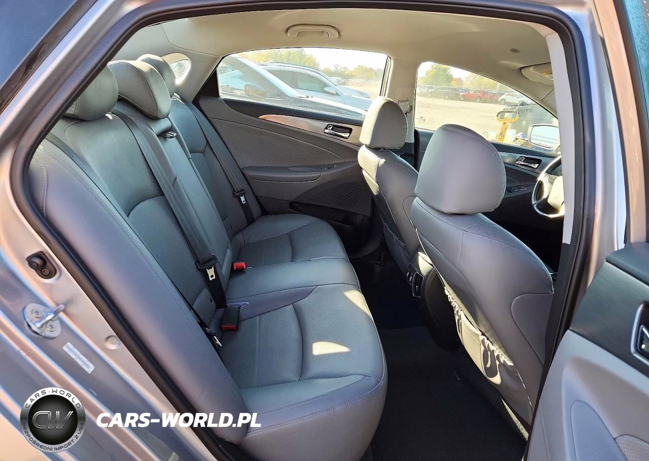 2013 Hyundai Sonata Hybrid VIN:KMHEC4A41DA092429 - 10