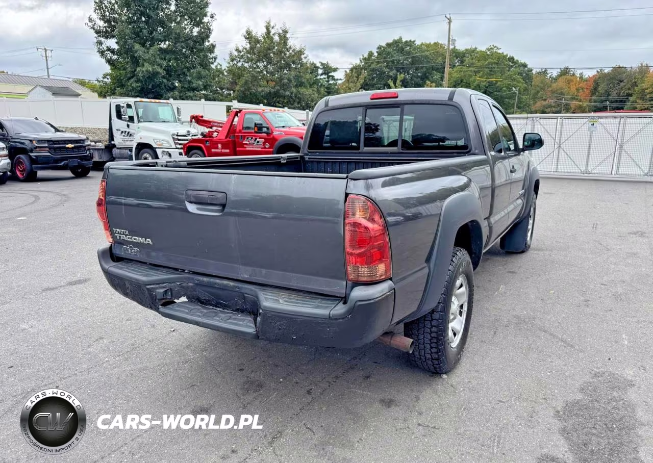 2015 Toyota Tacoma Base VIN:5TFUX4EN8FX032302 - 3
