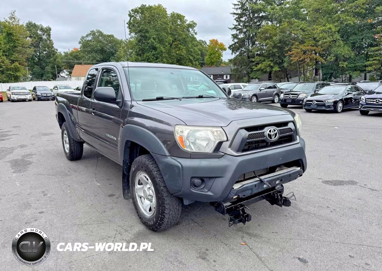 2015 Toyota Tacoma Base VIN:5TFUX4EN8FX032302 - 4