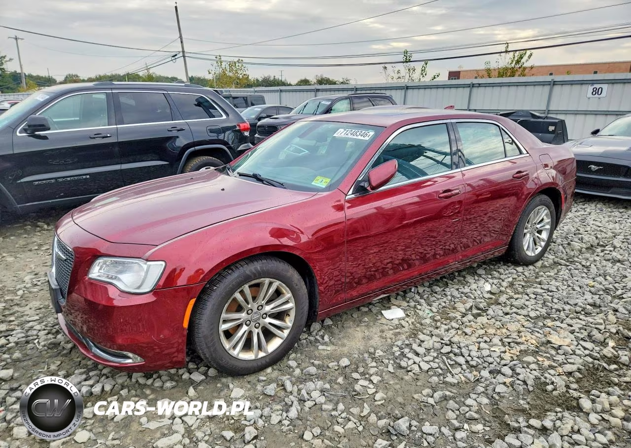 2017 Chrysler 300 Limited VIN:2C3CCAAG3HH663774 - 1