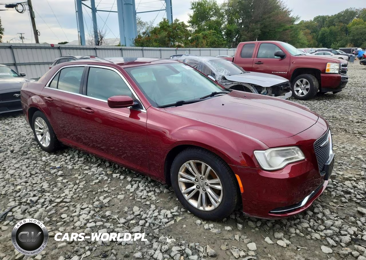 2017 Chrysler 300 Limited VIN:2C3CCAAG3HH663774 - 4