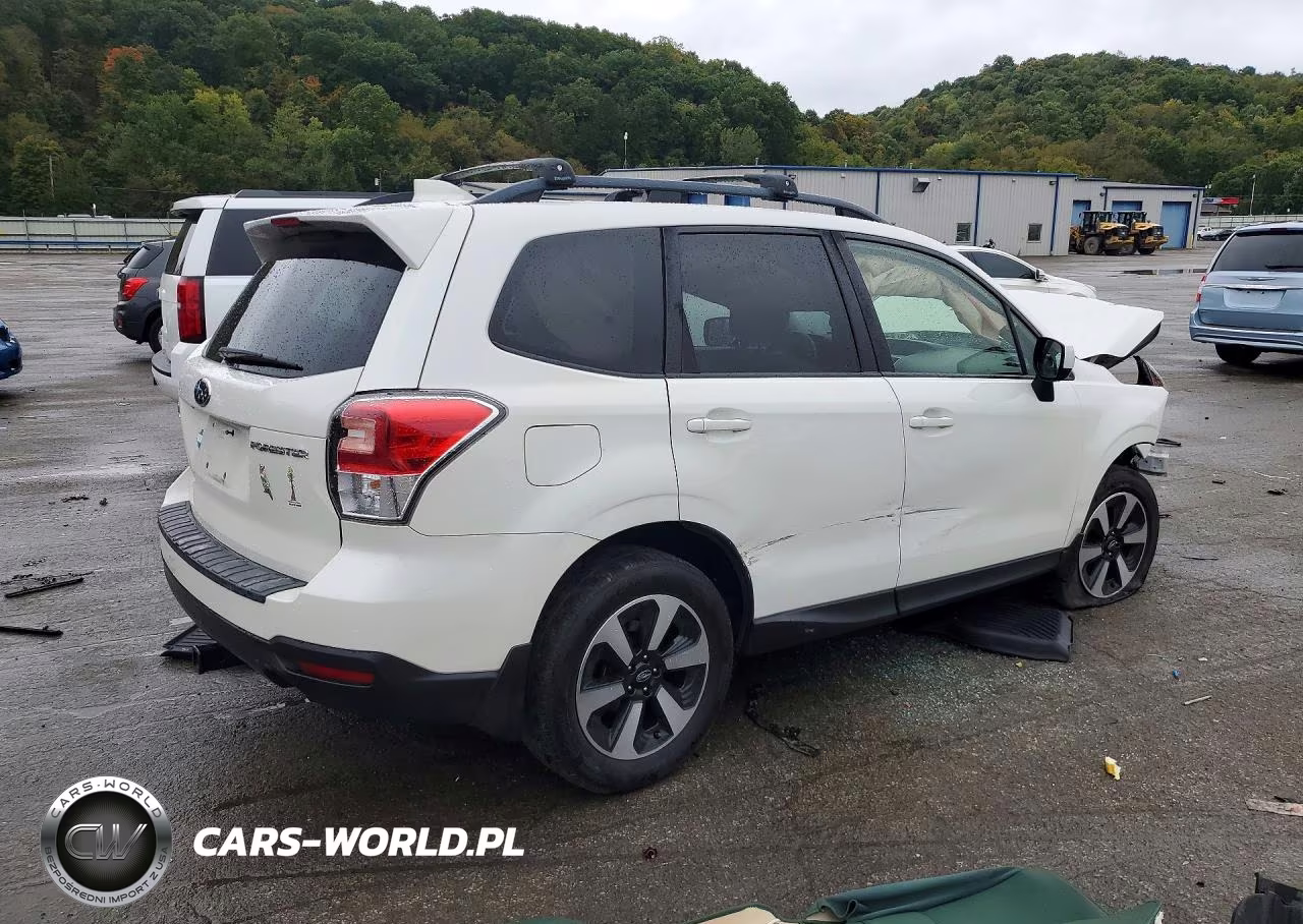 2018 Subaru Forester 2.5I Premium VIN:JF2SJAEC1JH518153 - 3