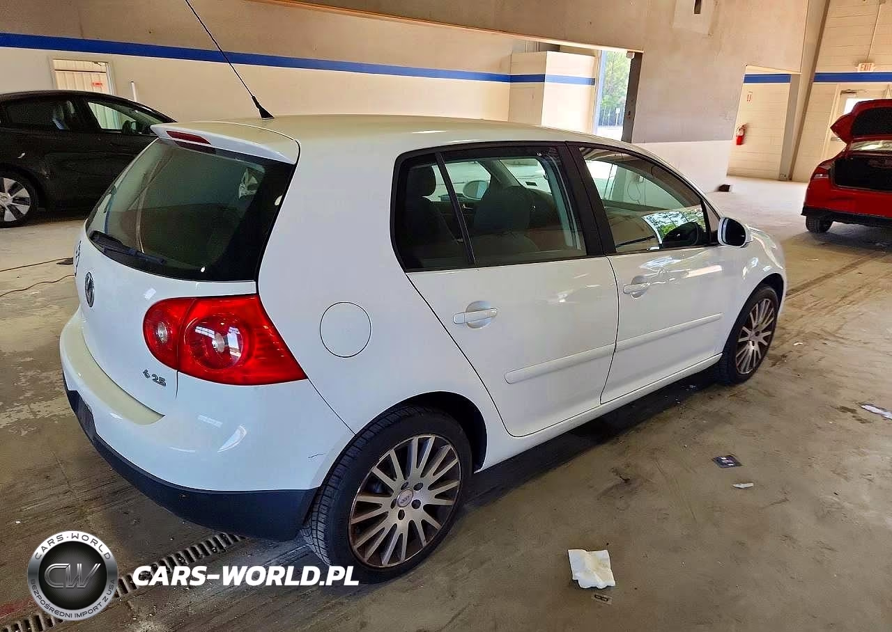 2007 Volkswagen Rabbit VIN:WVWCR71K37W084978 - 3