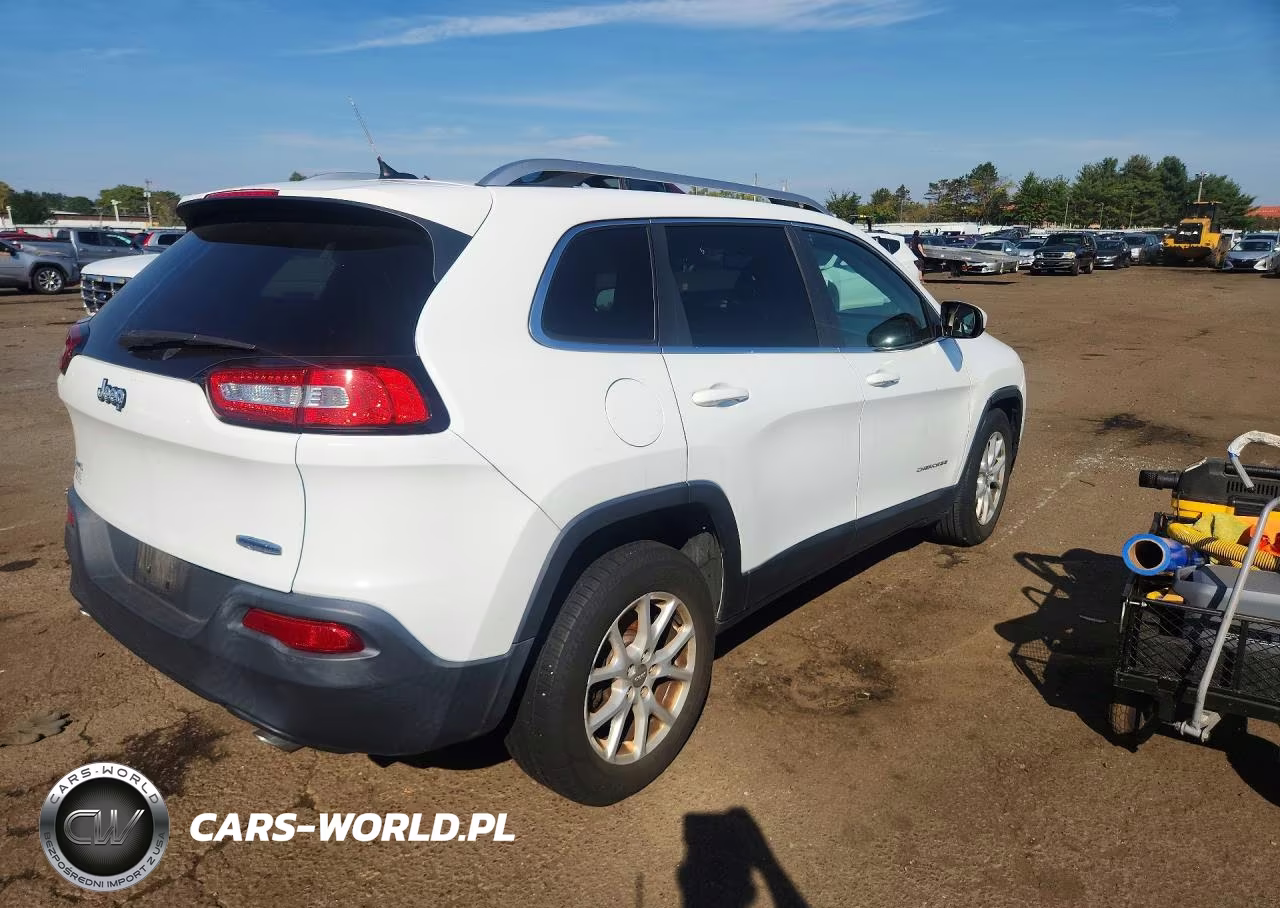 2014 Jeep Cherokee Latitude VIN:1C4PJMCS2EW192431 - 3