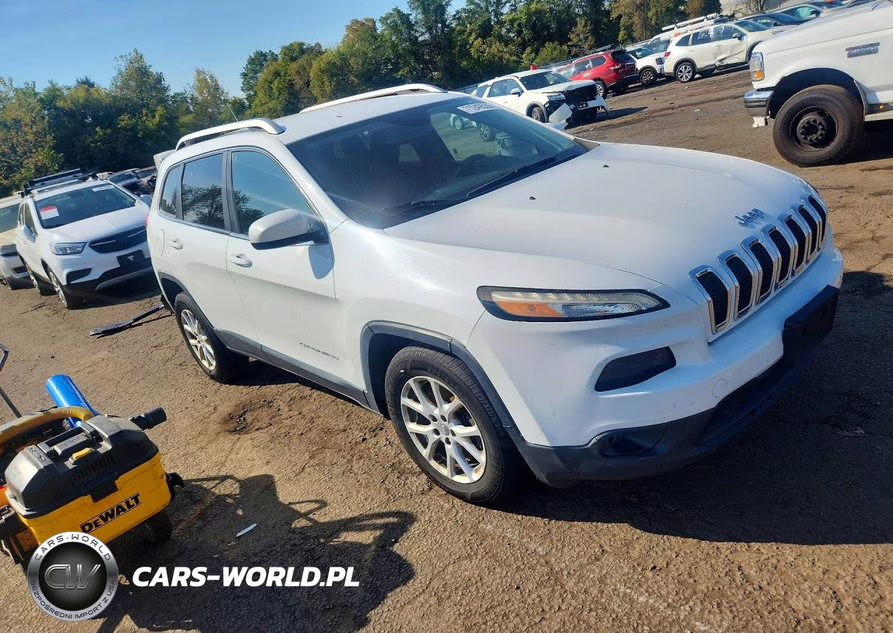 2014 Jeep Cherokee Latitude VIN:1C4PJMCS2EW192431 - 4