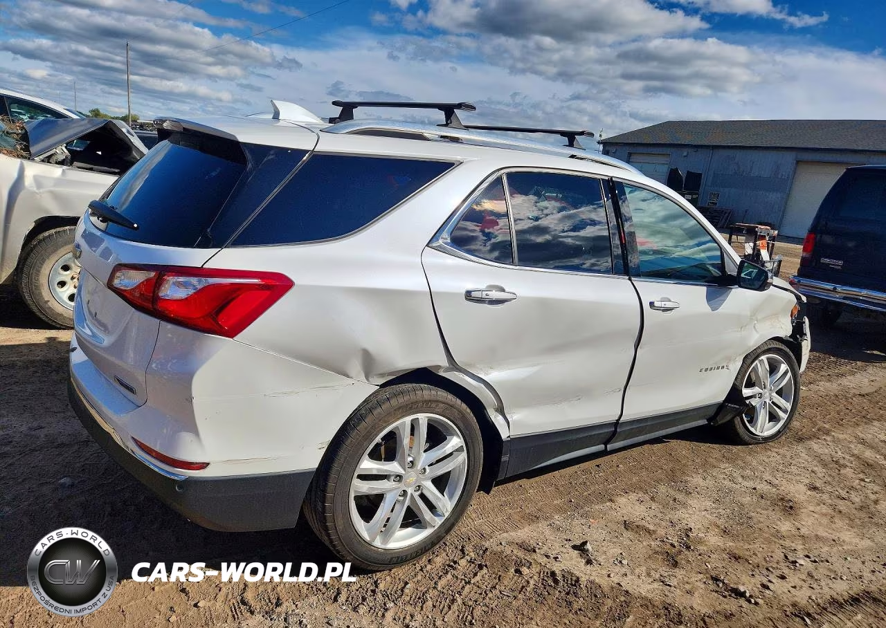 2018 Chevrolet Equinox Premier VIN:2GNAXMEV8J6334871 - 3