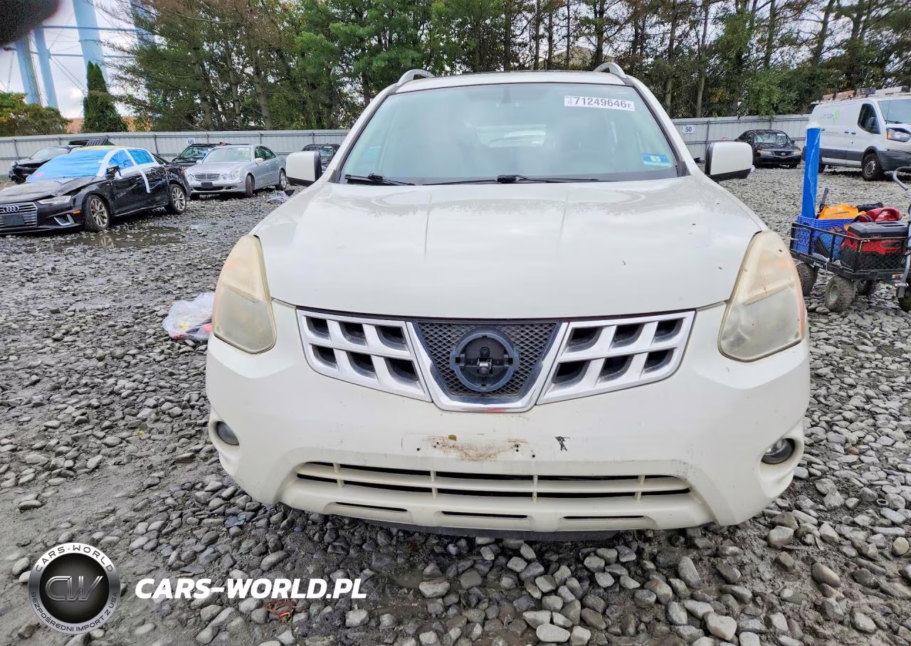 2012 Nissan Rogue S VIN:JN8AS5MV2CW403470 - 5