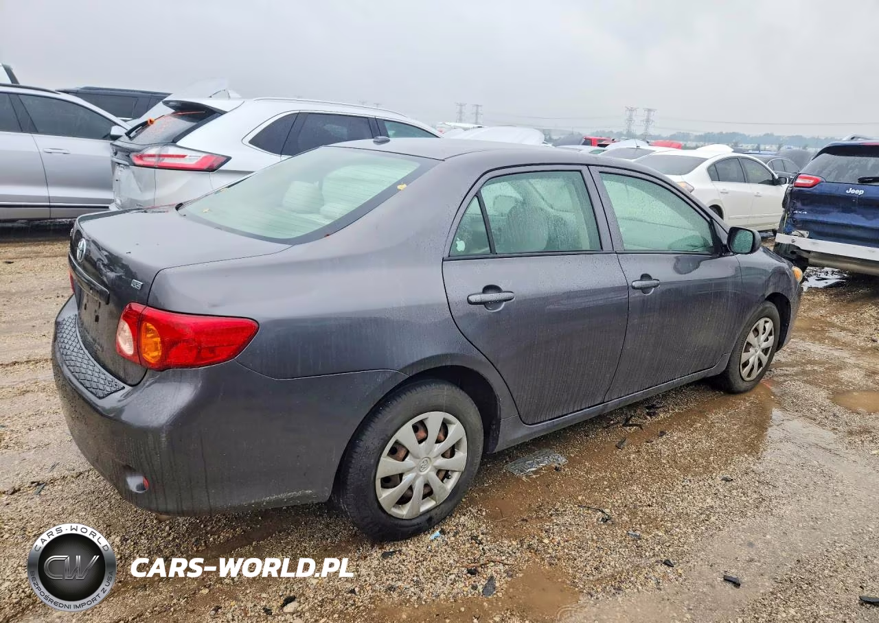 2010 Toyota Corolla Le VIN:JTDBU4EE8AJ060113 - 3