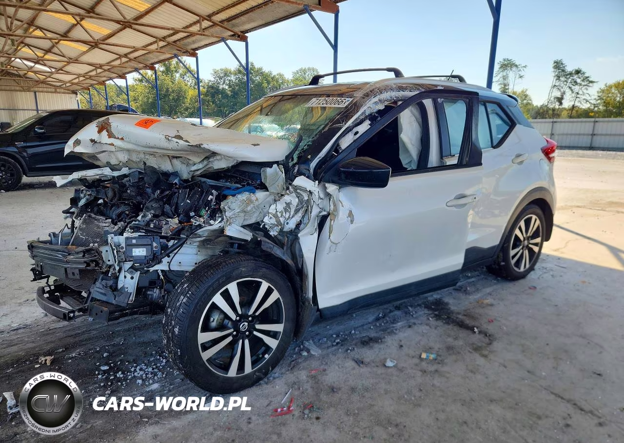 2019 Nissan Kicks Sv VIN:3N1CP5CU7KL563494 - 1