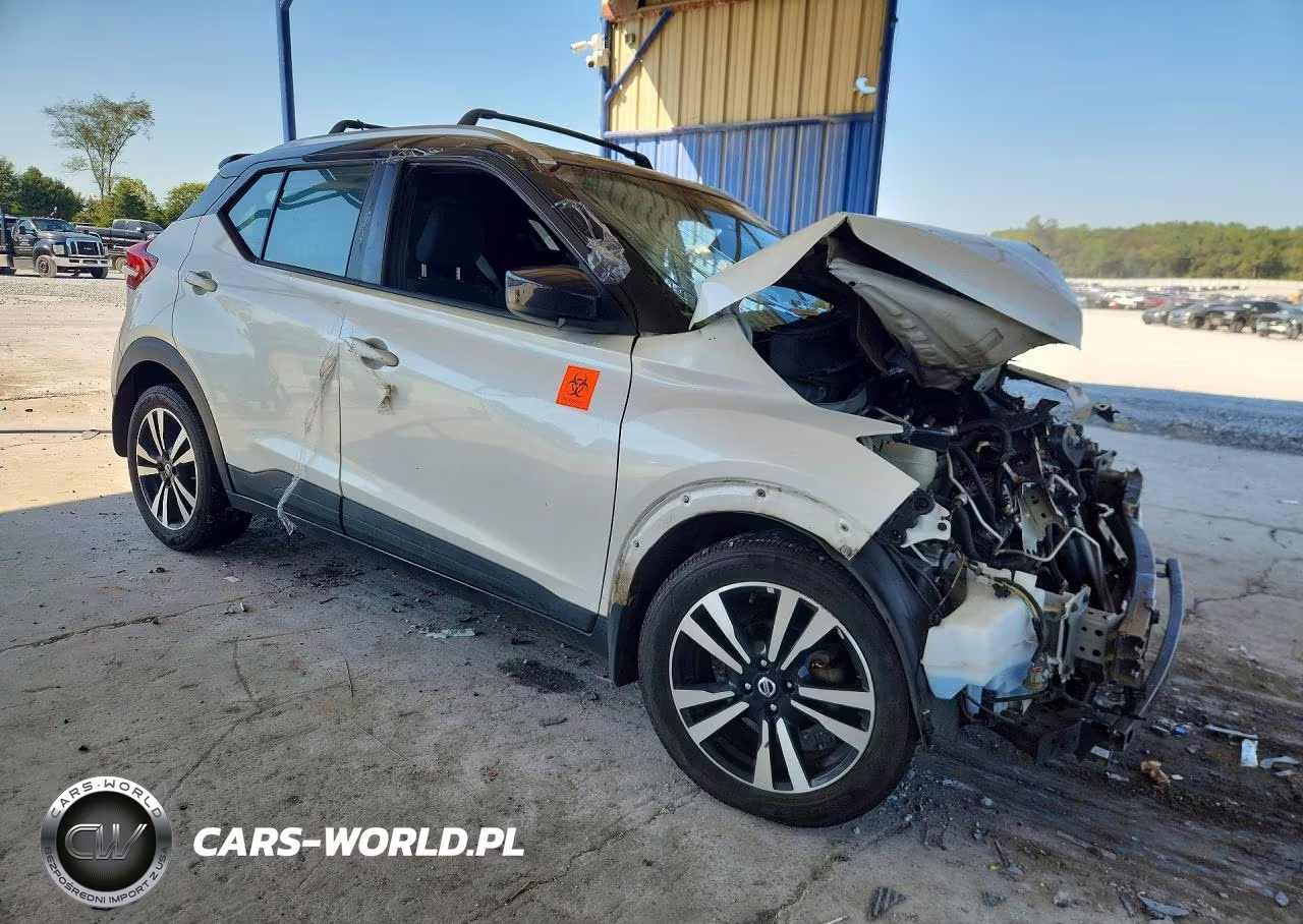 2019 Nissan Kicks Sv VIN:3N1CP5CU7KL563494 - 4