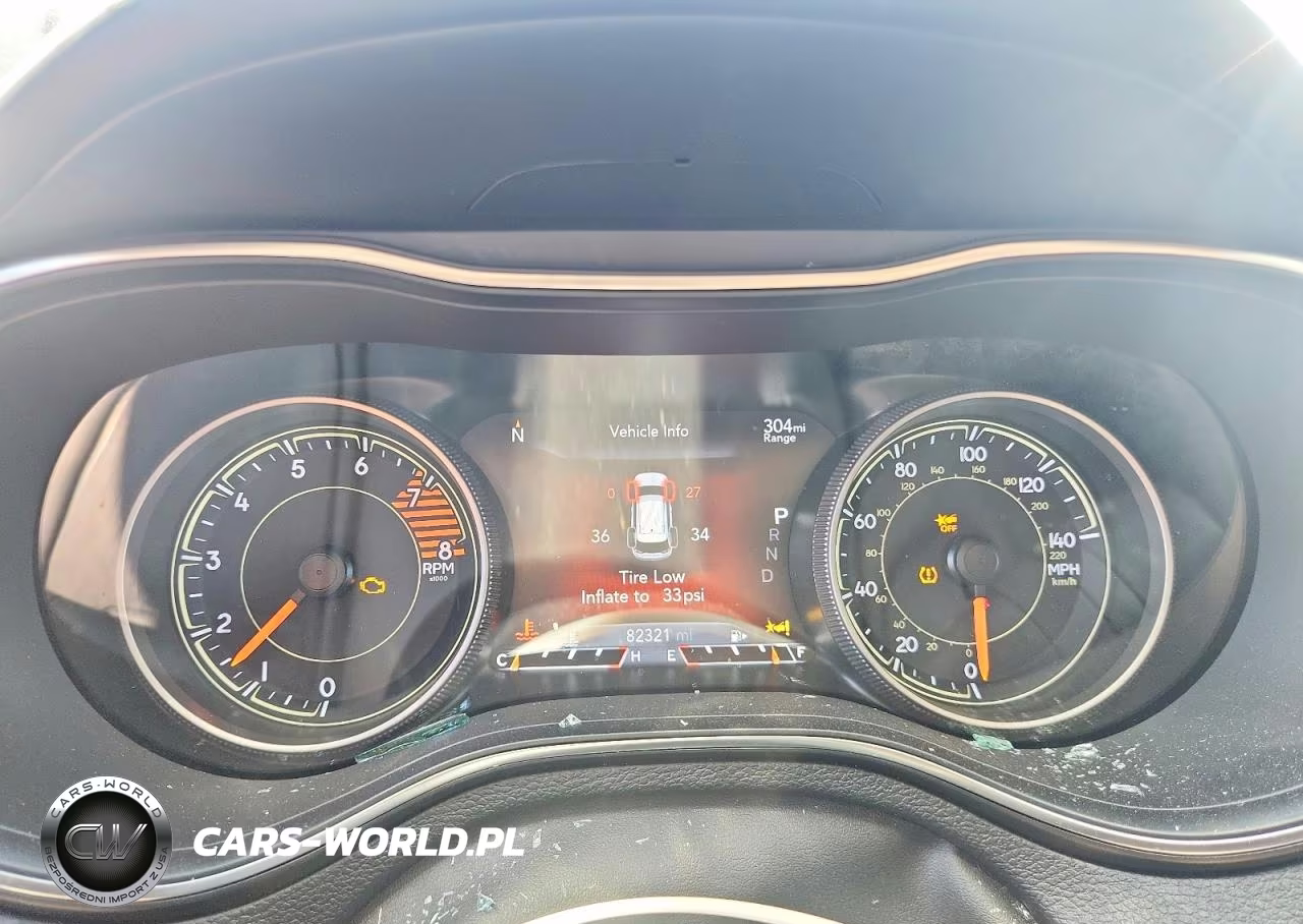 2019 Jeep Cherokee Overland VIN:1C4PJMJX8KD249527 - 9