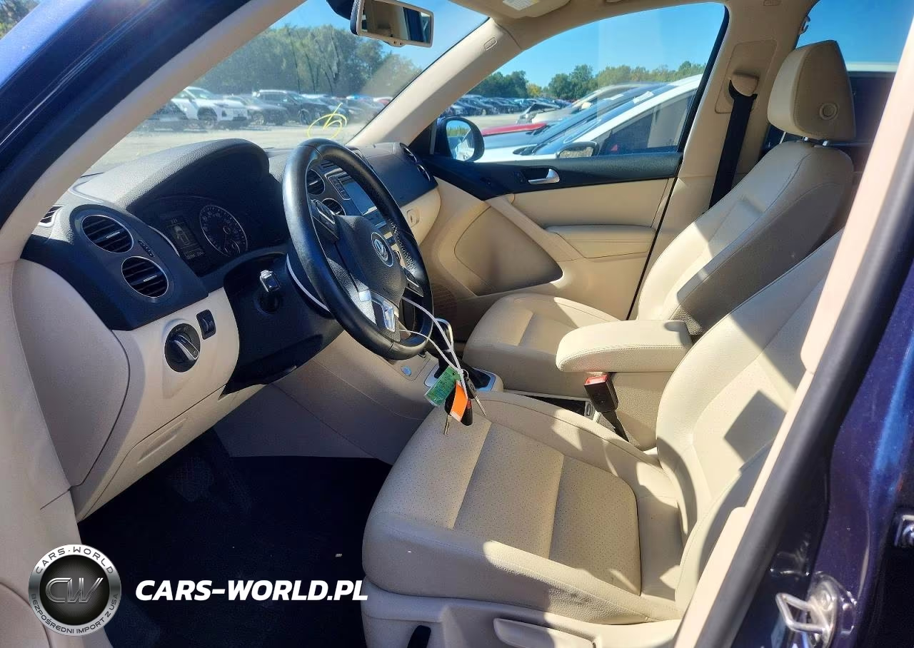 2016 Volkswagen Tiguan S VIN:WVGAV7AX3GW601660 - 7